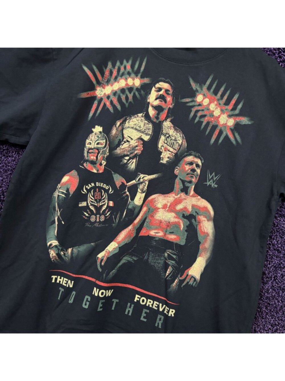 Latino Heat Family Then Now Together Forever WWE T-Shirt XL - Picture 4 of 4